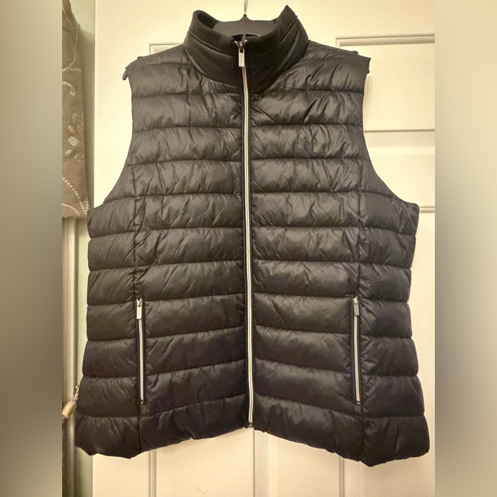 Tahari Black Puffer Vest